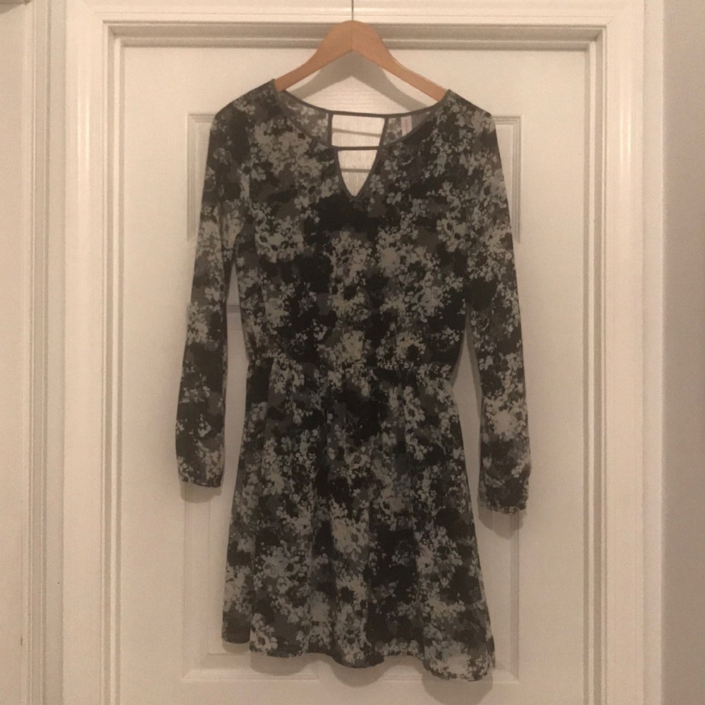 Black keyhole dress 🖤